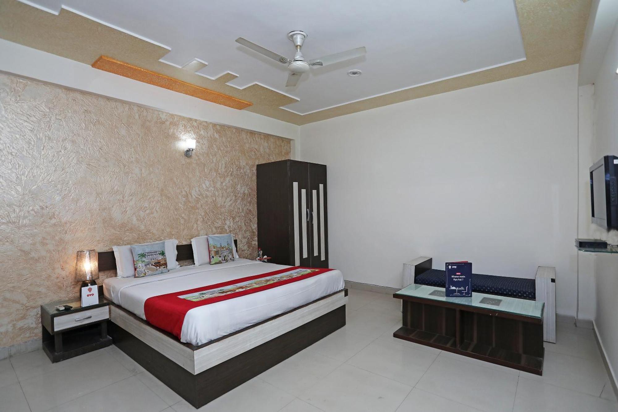 Hotel O Shanti Palace Агра Екстериор снимка